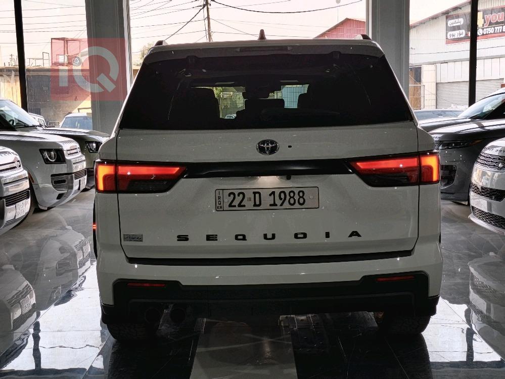 تۆیۆتا سیکۆیا